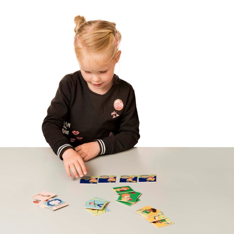 400_900000111_main_or_2.jpg.img-2 „Aš mokausi kurti istoriją“ - kalbinių įgūdžių lavinimo žaidimas