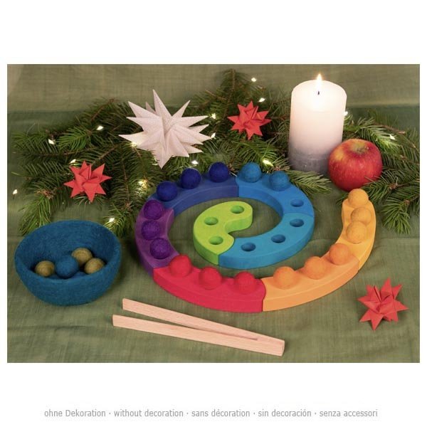 Spalvų rūšiavimo žaidimas ir advento spiralė