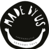 „Made By Us“ įmonės logotipas